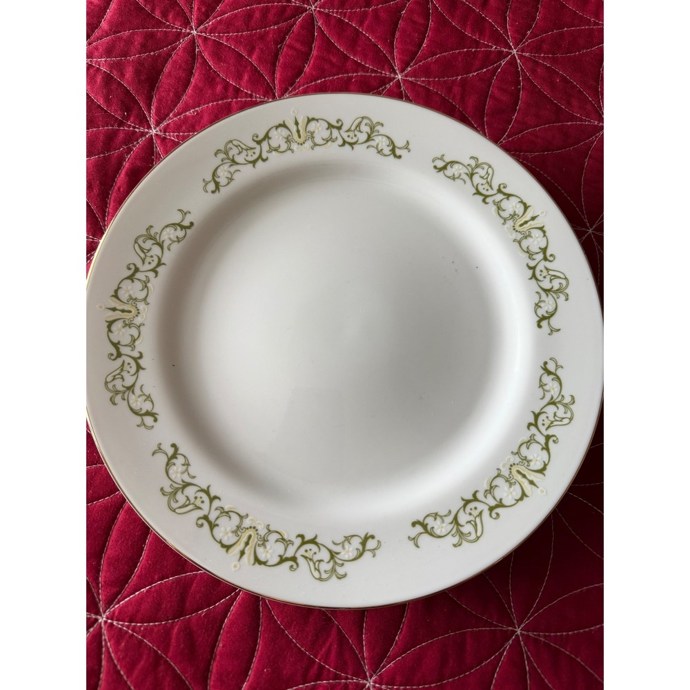 Bell Flower Fine China Dinner Plate 2999 Japan Elegant Green Floral Gold Trim
